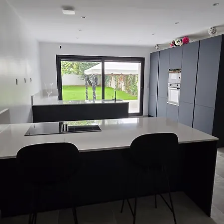 公寓式酒店 Le 46 Entre Paris Disneyland Parc Asterix Navette *