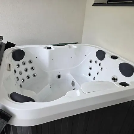 Le 46 Entre Paris Disneyland Parc Asterix Navette 公寓式酒店 *