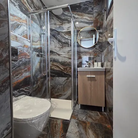 Le 46 Entre Paris Disneyland Parc Asterix Navette 公寓式酒店